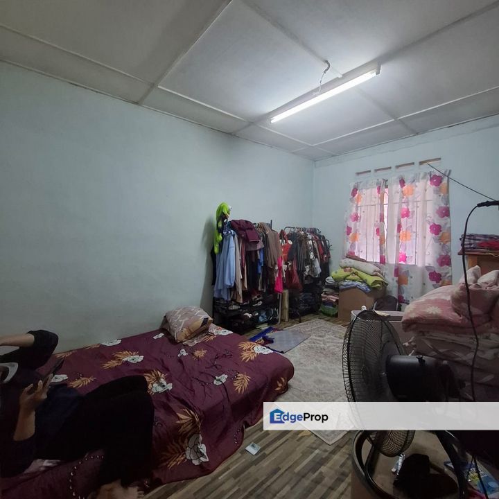 Taman Universiti, Johor Bahru Single Storey landed house - freehold unit, Johor, Skudai