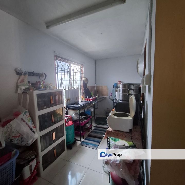 Taman Universiti, Johor Bahru Single Storey landed house - freehold unit, Johor, Skudai