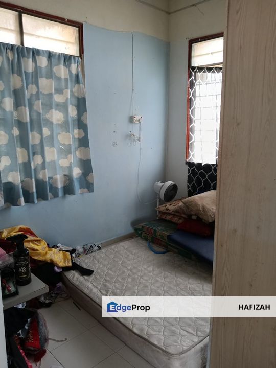 Jalan Camar 13 Below Market Flat house for sale with cash back, Johor, Johor Bahru