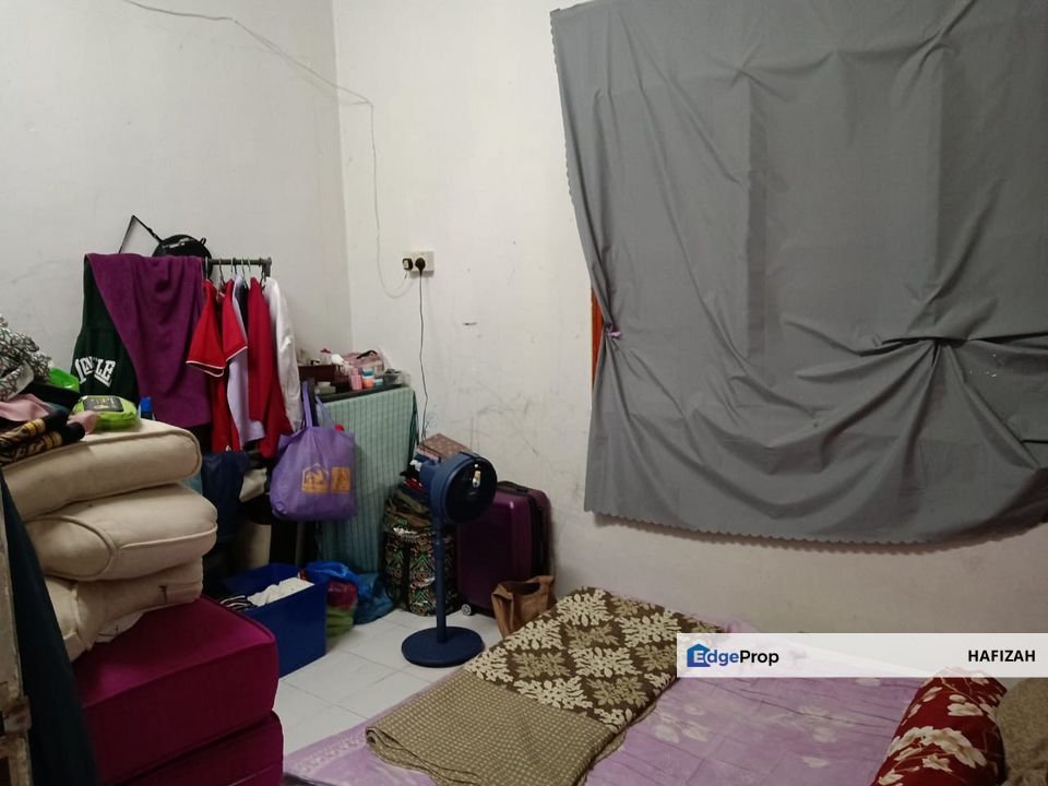 Jalan Camar 13 Below Market Flat house for sale with cash back, Johor, Johor Bahru