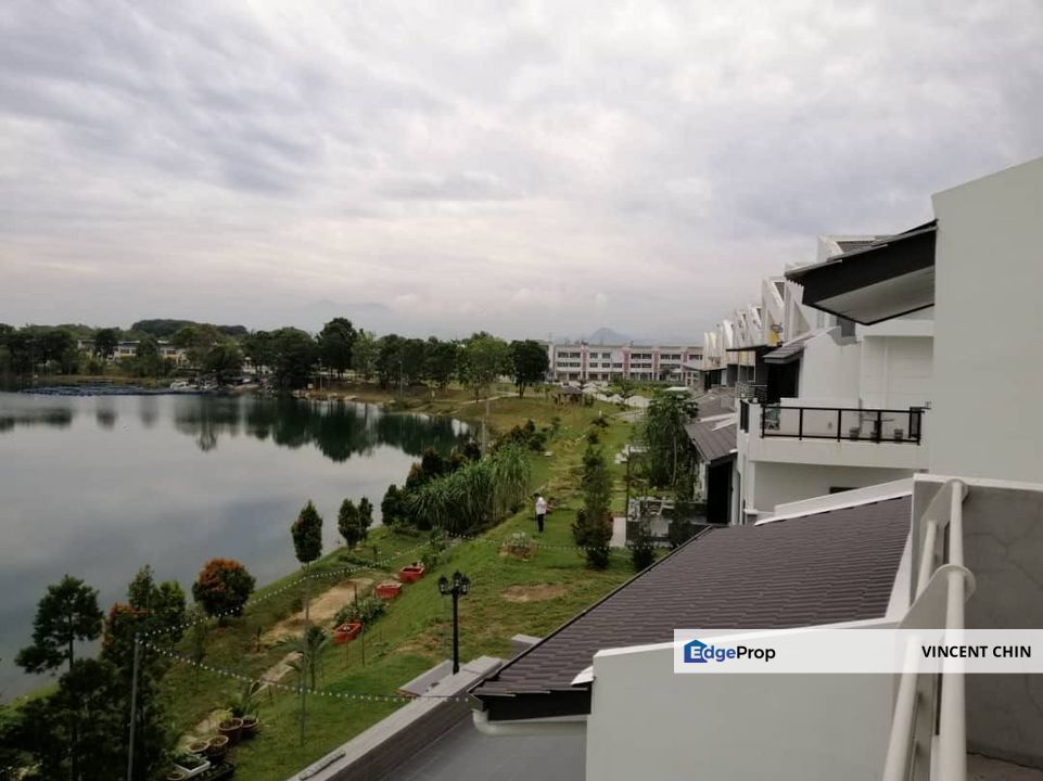 Lahat Mine Superlink House Facing Nice Lake View,For Rent, Perak, Lahat