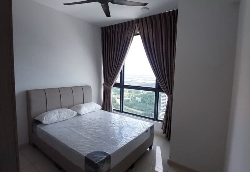 The M @ Medini Macrolink