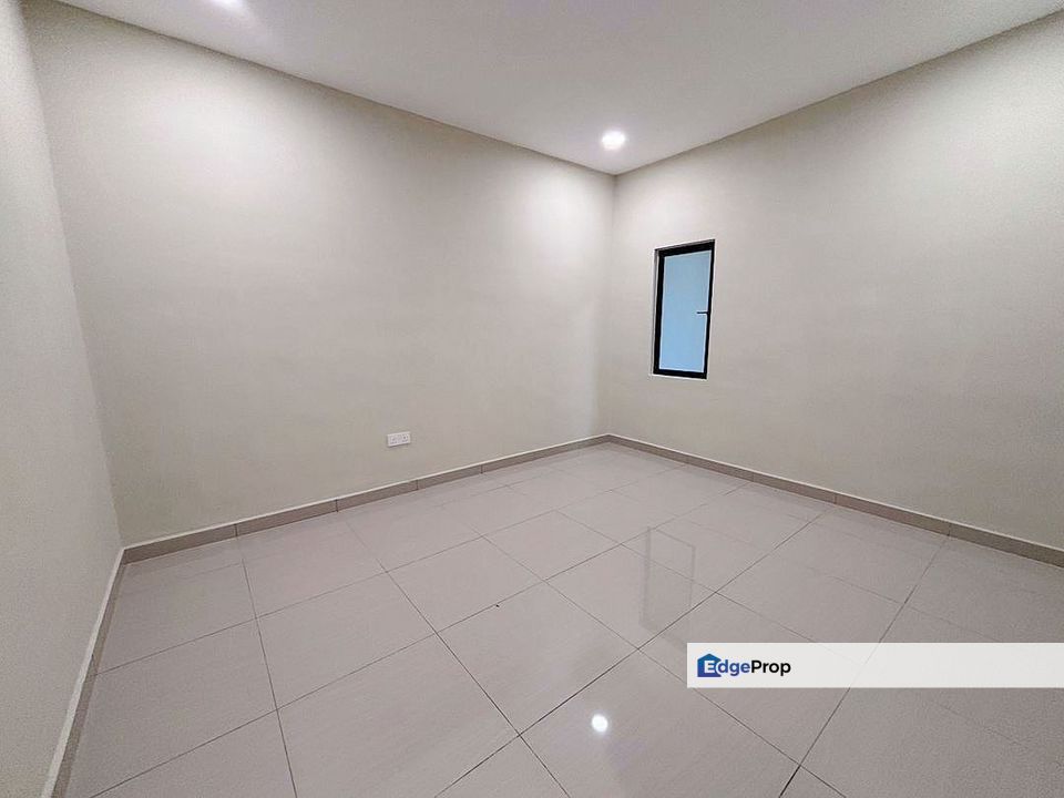 Taman Kulai Besar 1-Storey Large Terrace House For Sales, Johor, Kulai