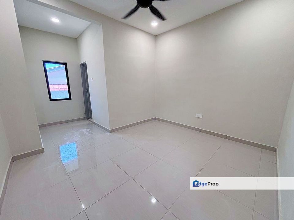 Taman Kulai Besar 1-Storey Large Terrace House For Sales, Johor, Kulai