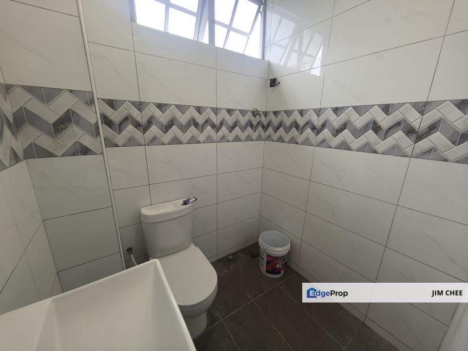 Taman Universiti Skudai 2 Storey End Lot Terrace For Sales, Johor, Skudai