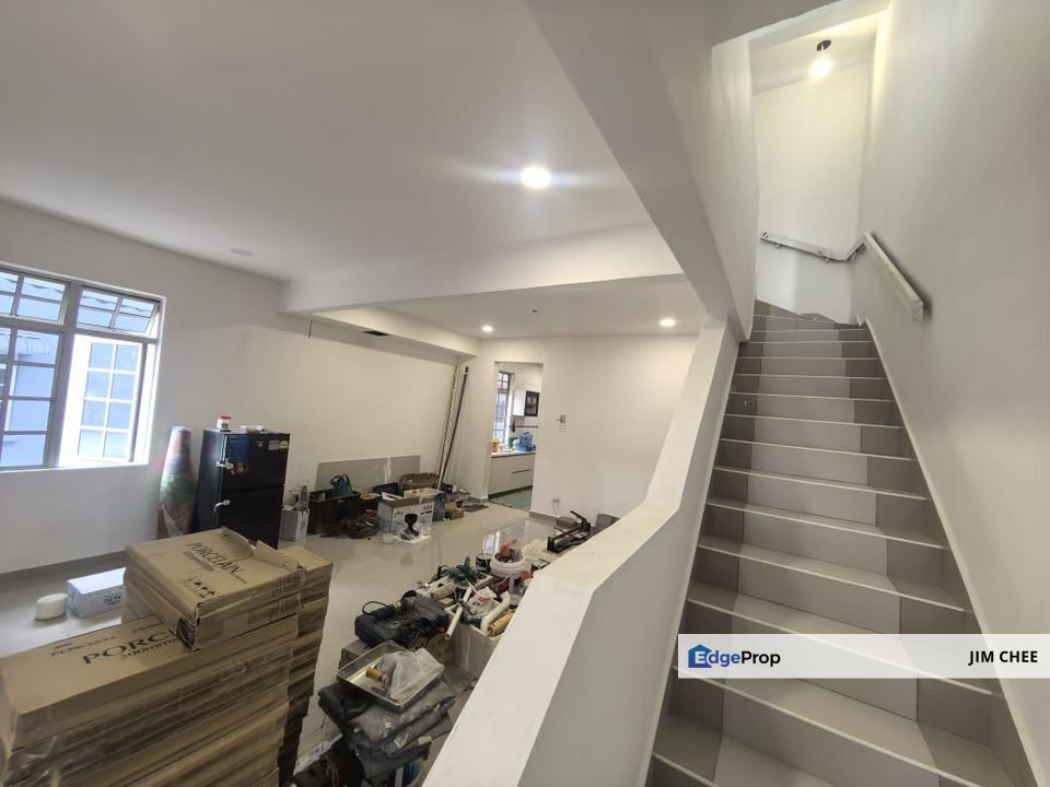 Taman Universiti Skudai 2 Storey End Lot Terrace For Sales, Johor, Skudai