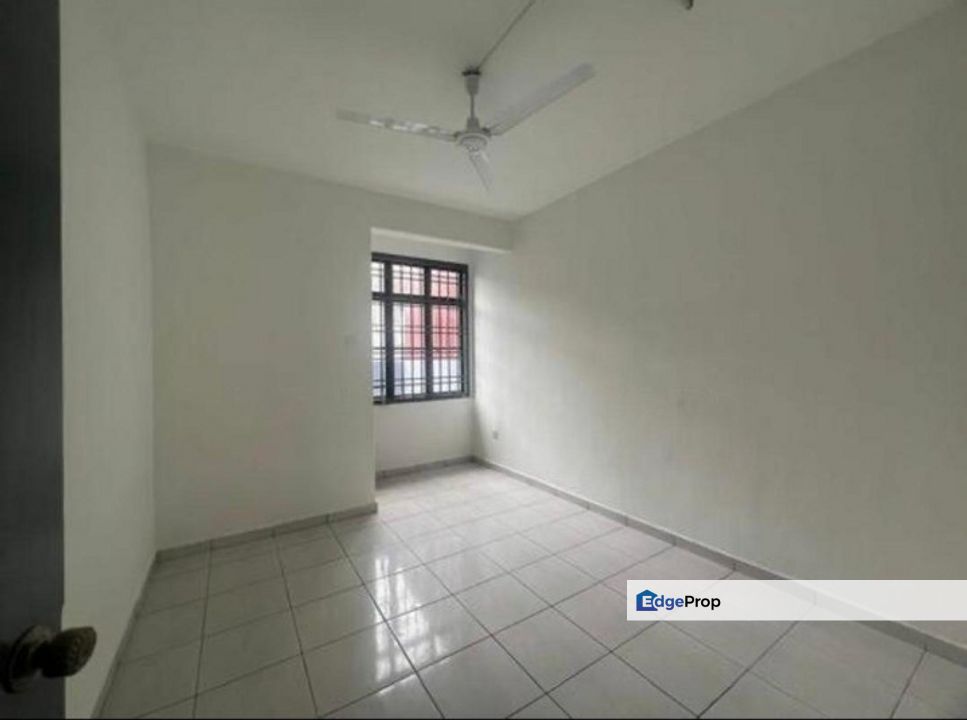 Taman Desa Cemerlang 2 Storey Terrace For Rent, Johor, Ulu Tiram
