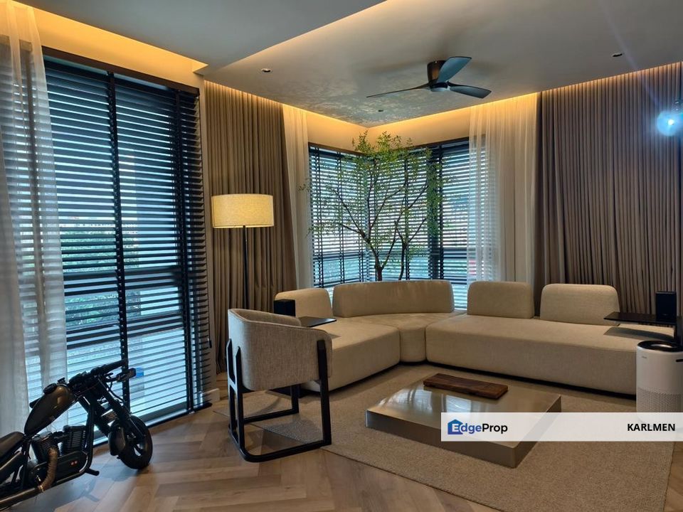 Cascades Residency Corner Unit Kota Damansara Near MRT, Selangor, Kota Damansara