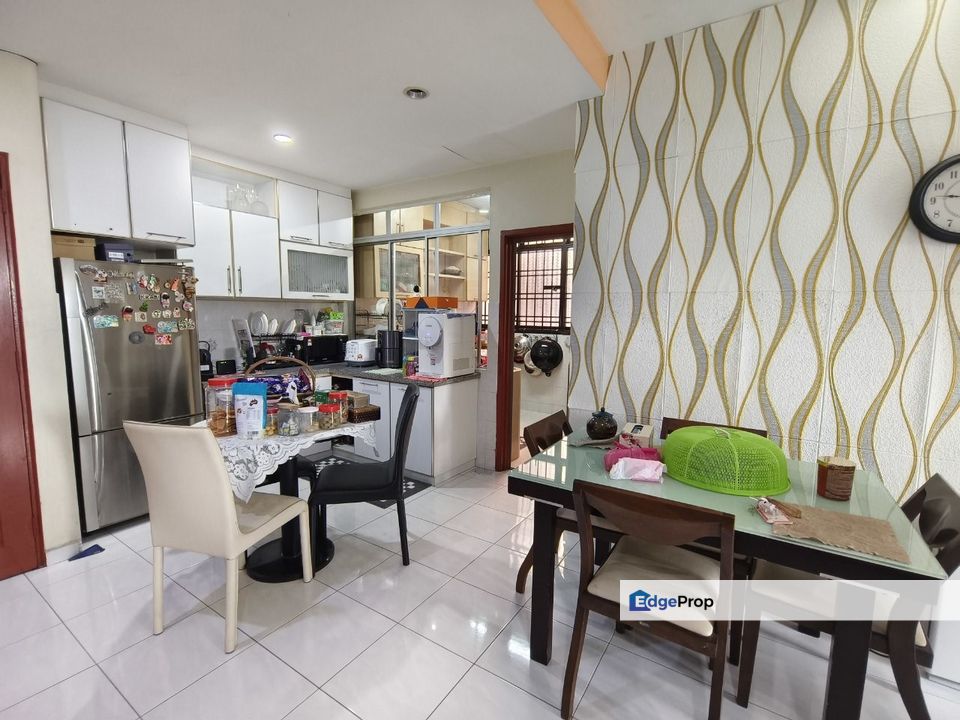 Sri Akasia Apartment, Tampoi Indah, 3 bedrooms, partial, gng, Johor, Tampoi