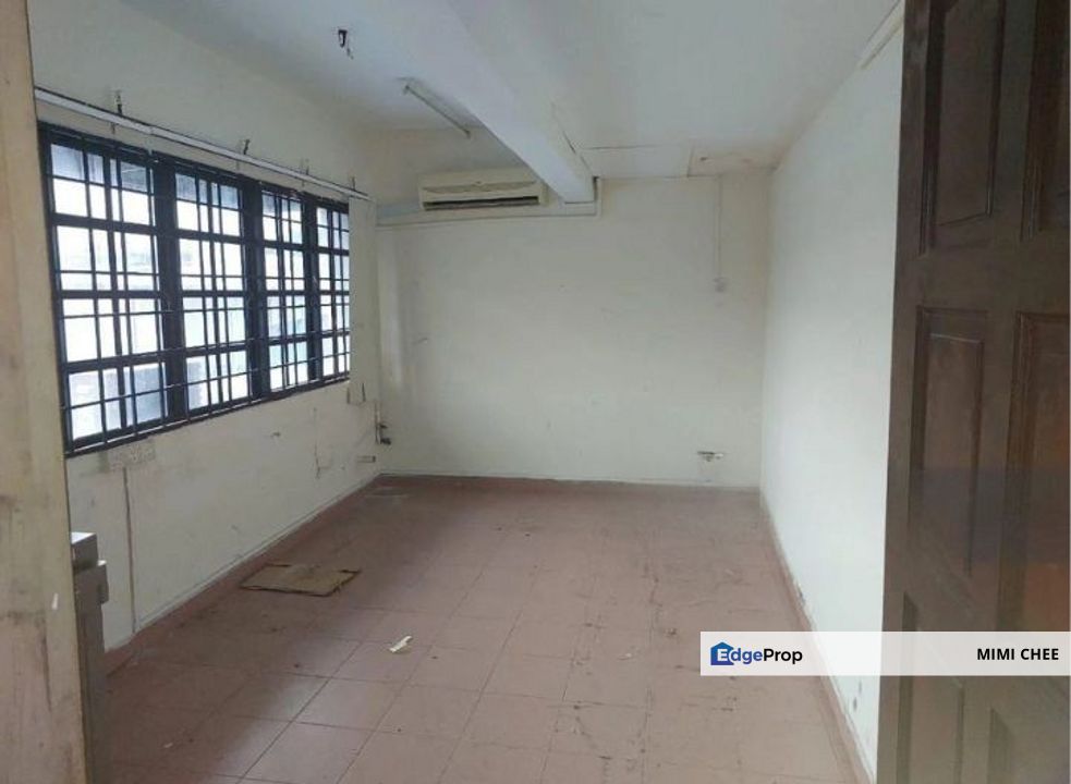 1.5 Storey fully extended terrace factory @ Taman Selayang Utama, Selangor, Gombak