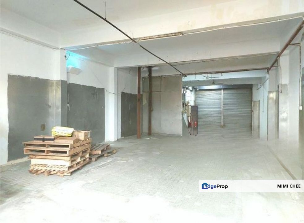 1.5 Storey fully extended terrace factory @ Taman Selayang Utama, Selangor, Gombak