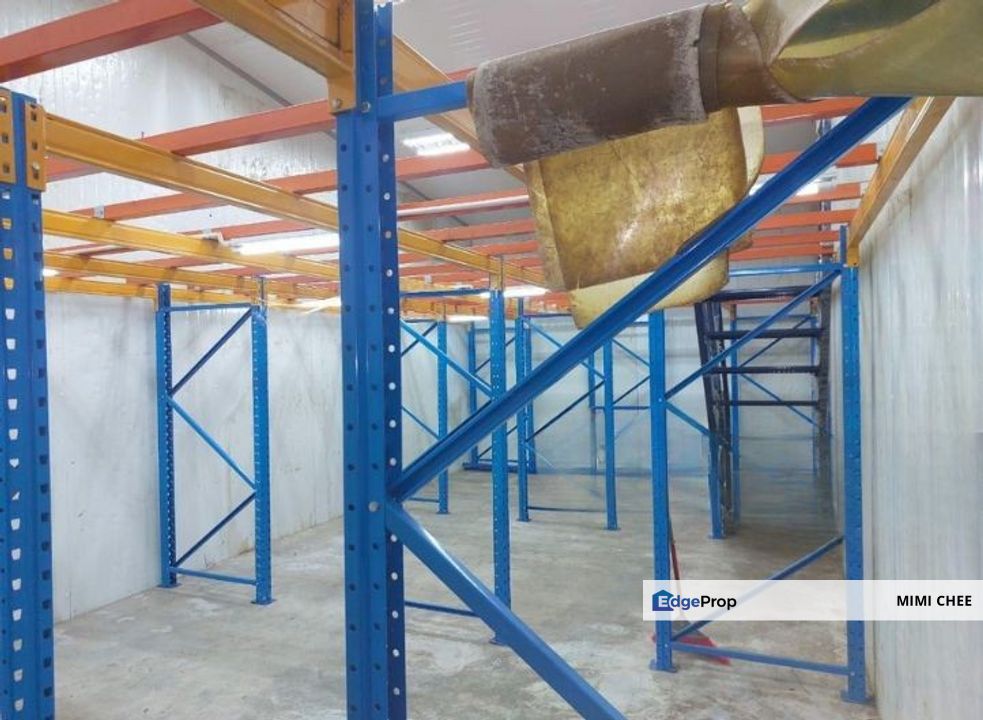 1.5 Storey fully extended terrace factory @ Taman Selayang Utama, Selangor, Gombak