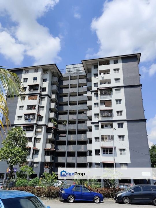 Taman Tun Teja - With Lift - 676sf - 3R1B - Rawang, Selangor, Rawang