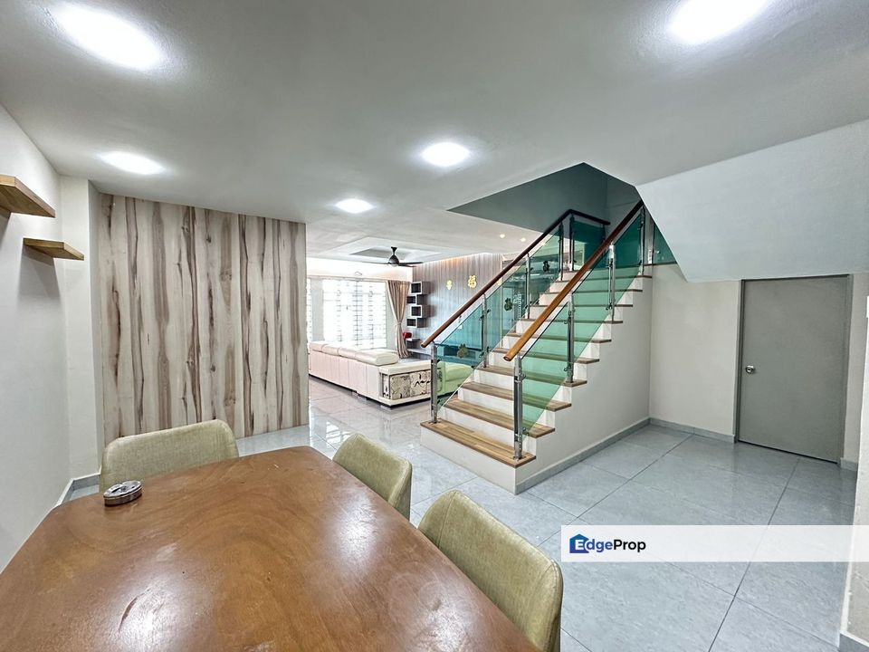 Bukit Rawang Jaya - Full Renovated - 22x75 - 4R4B, Selangor, Rawang