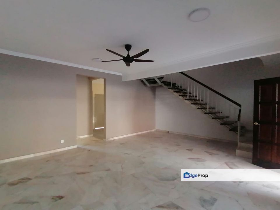 RP 11 - Rawang Perdana 2 - 22x70 - Renovated - 4R3B, Selangor, Rawang