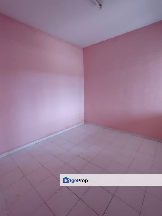 Apartment Oakwood - Ground Floor - 900sf - 3R2B - Bandar Tasik Puteri Rawang, Selangor, Rawang