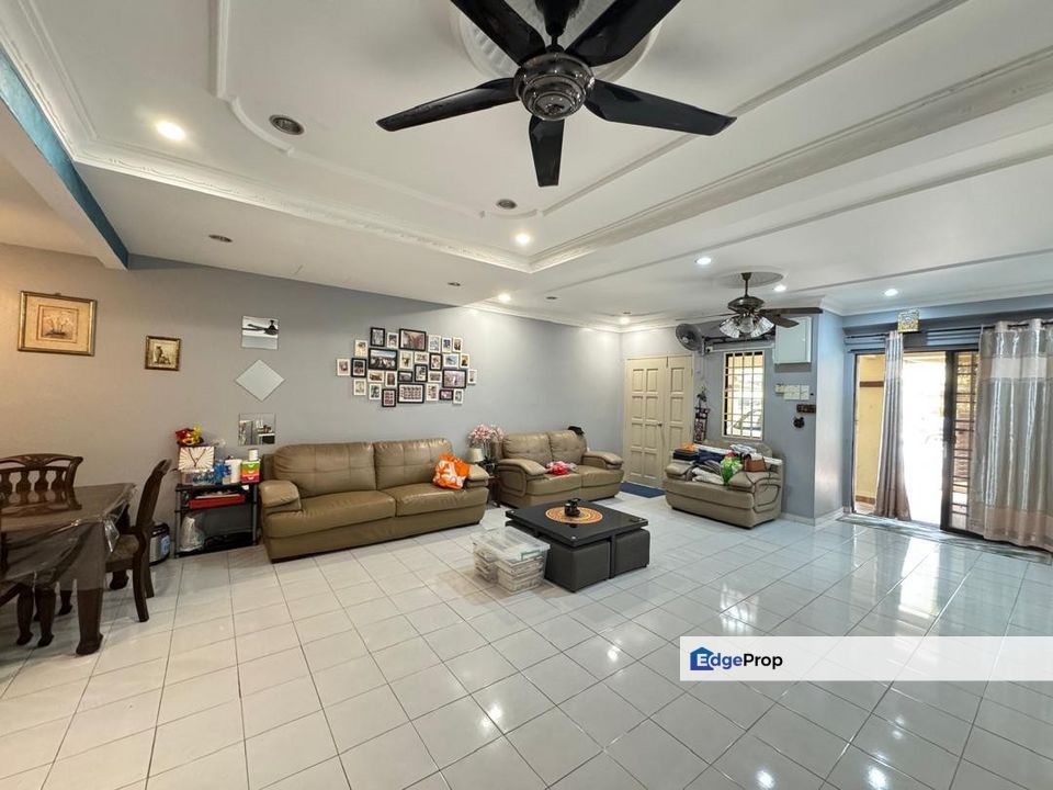 Jalan Qamari U5 - Taman Nusa Subang - 20x70 - 4R3B - Shah Alam, Selangor, Subang