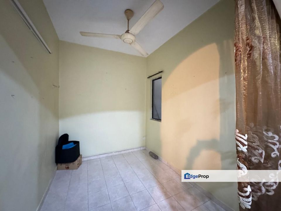 Jalan Qamari U5 - Taman Nusa Subang - 20x70 - 4R3B - Shah Alam, Selangor, Subang