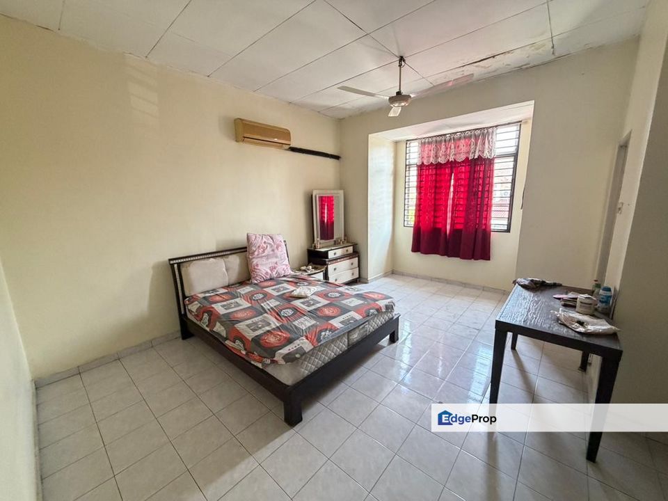 Taman Garing Permai - 20x65 - 4R3B - Rawang, Selangor, Rawang