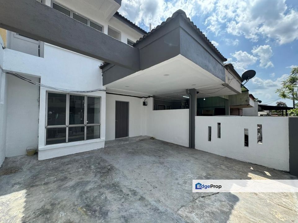 Desa 13 - Renovated - 20x65 - 4R3B - Bandar Country Homes, Selangor, Rawang