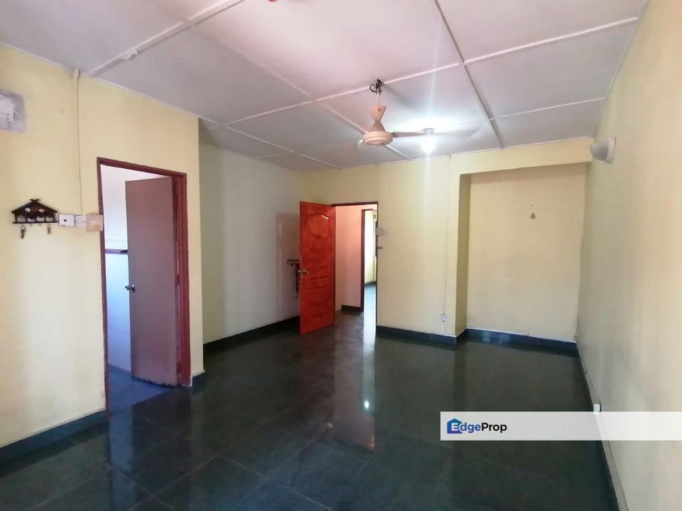 Desa 4 - 18x65 - 4R3B - Bandar Country Homes, Selangor, Bandar Country Homes