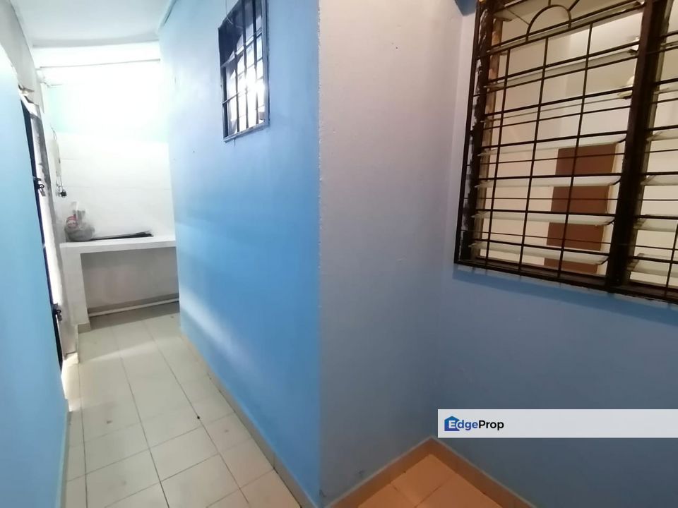 Desa 4 - 18x65 - 4R3B - Bandar Country Homes, Selangor, Bandar Country Homes