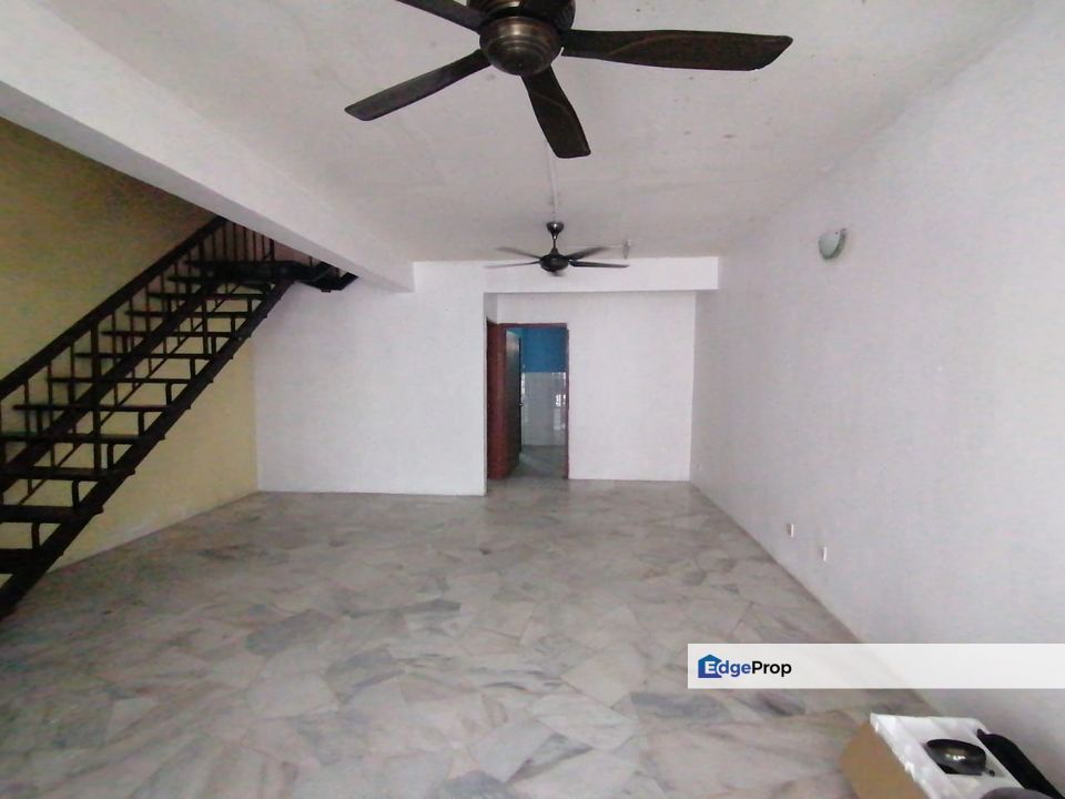 Desa 4 - 18x65 - 4R3B - Bandar Country Homes, Selangor, Bandar Country Homes