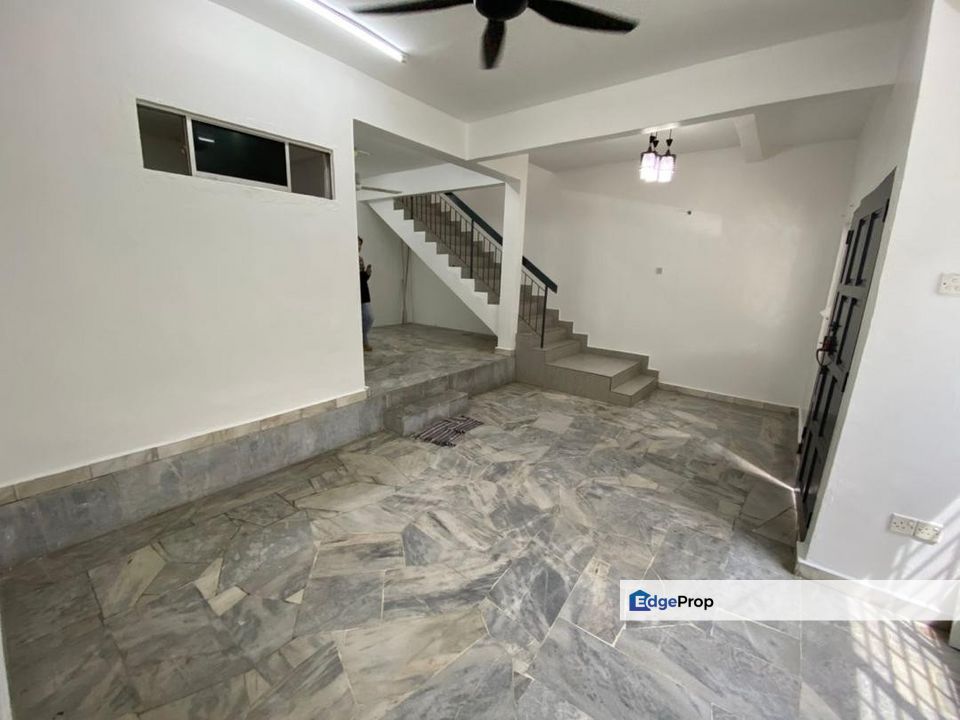 Desa 13 - 2.5 Sty - 20x65 - 4R3B - Bandar Country Homes, Selangor, Bandar Country Homes