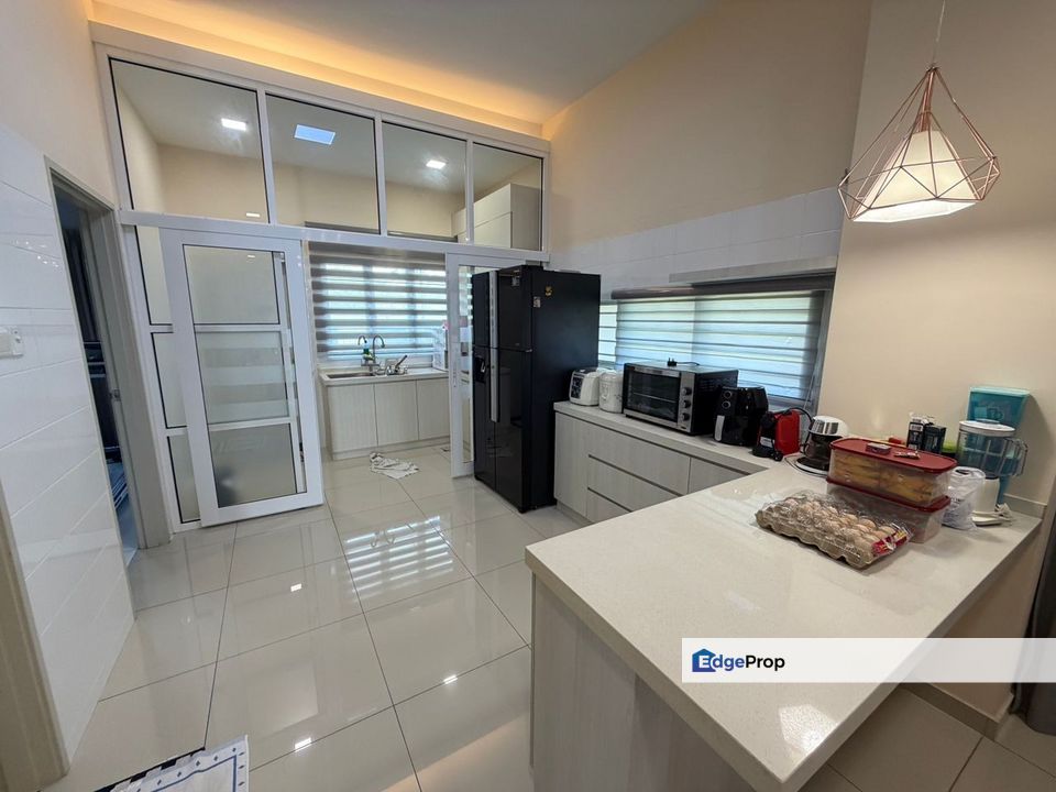 Acacia Park - End Lot - 4R3B - Facing Corner - Bandar Tasik Puteri, Selangor, Rawang