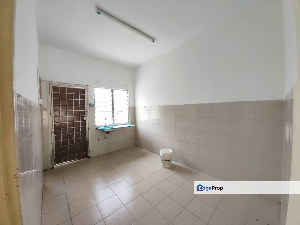 Puteri Height - Corner - 2658sf - 4R3B - Rawang, Selangor, Rawang
