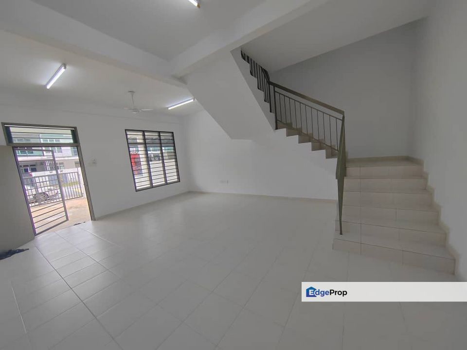 [Rent] Scientex Kundang Jaya - 3 Sty - 18x65 - 4R3B - Rawang, Selangor, Rawang