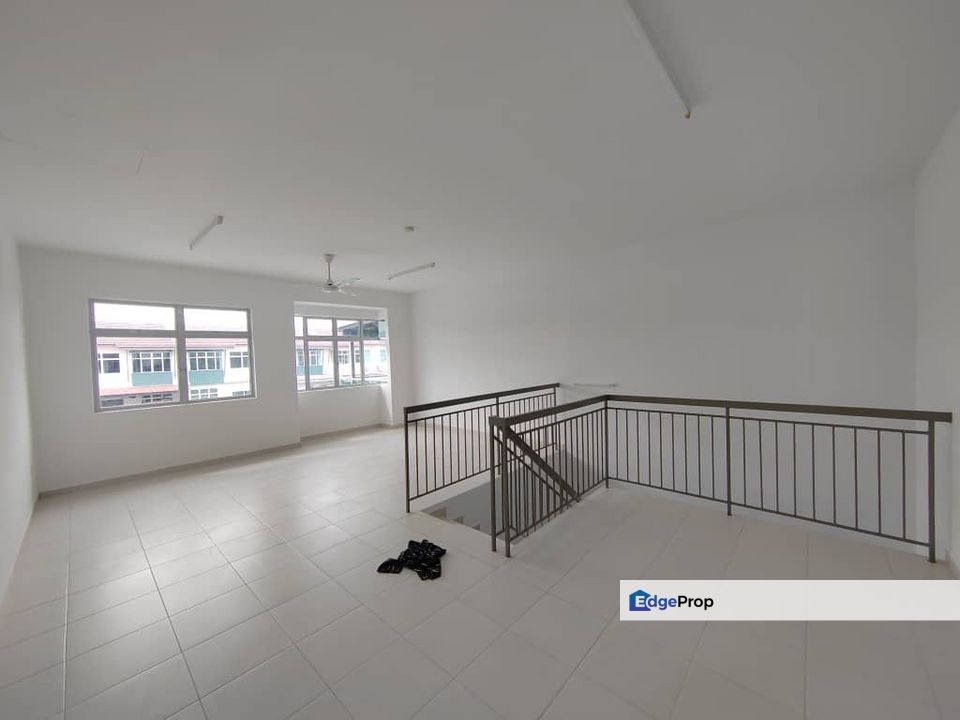 [Rent] Scientex Kundang Jaya - 3 Sty - 18x65 - 4R3B - Rawang, Selangor, Rawang