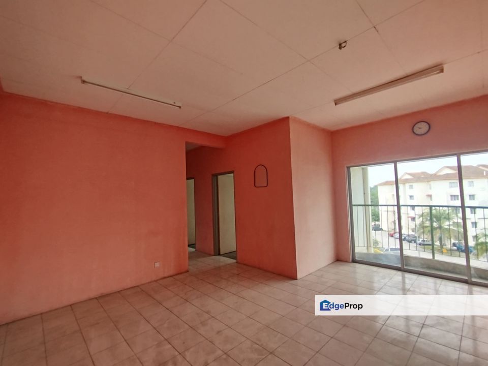 Birchwood Court Apartment - 773sf - 3R2B, Selangor, Rawang