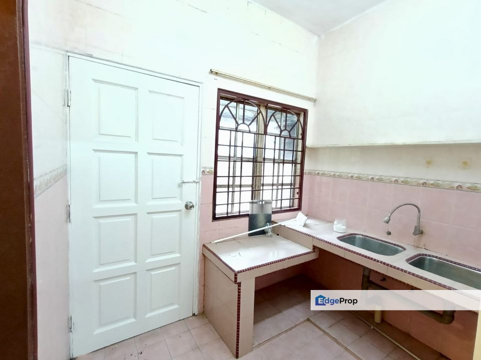 [Rent] Taman Rawang Perdana 2 - 22x70 - 5R3B, Selangor, Rawang