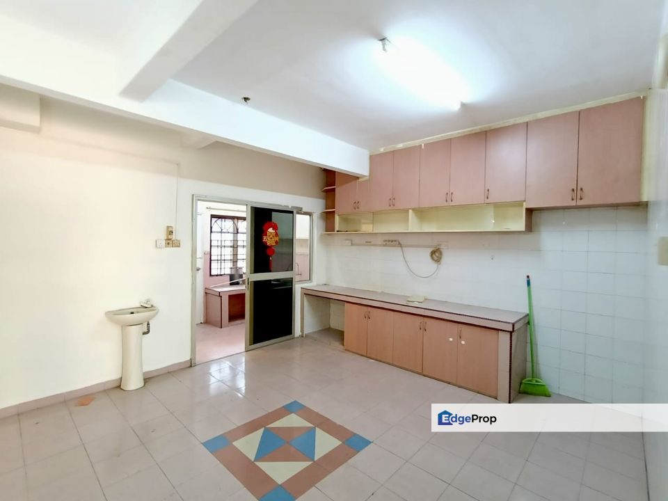 [Rent] Taman Rawang Perdana 2 - 22x70 - 5R3B, Selangor, Rawang