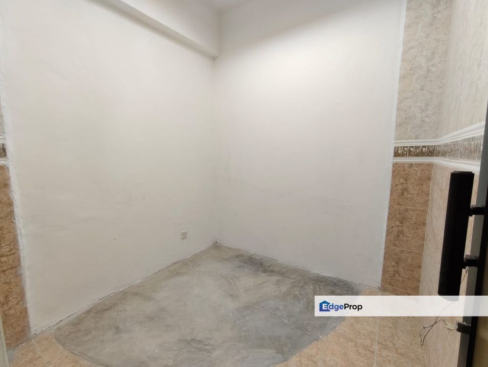 [Rent] Bandar Rawang Office Shop Lot - 20x75 - 1st Floor, Selangor, Rawang