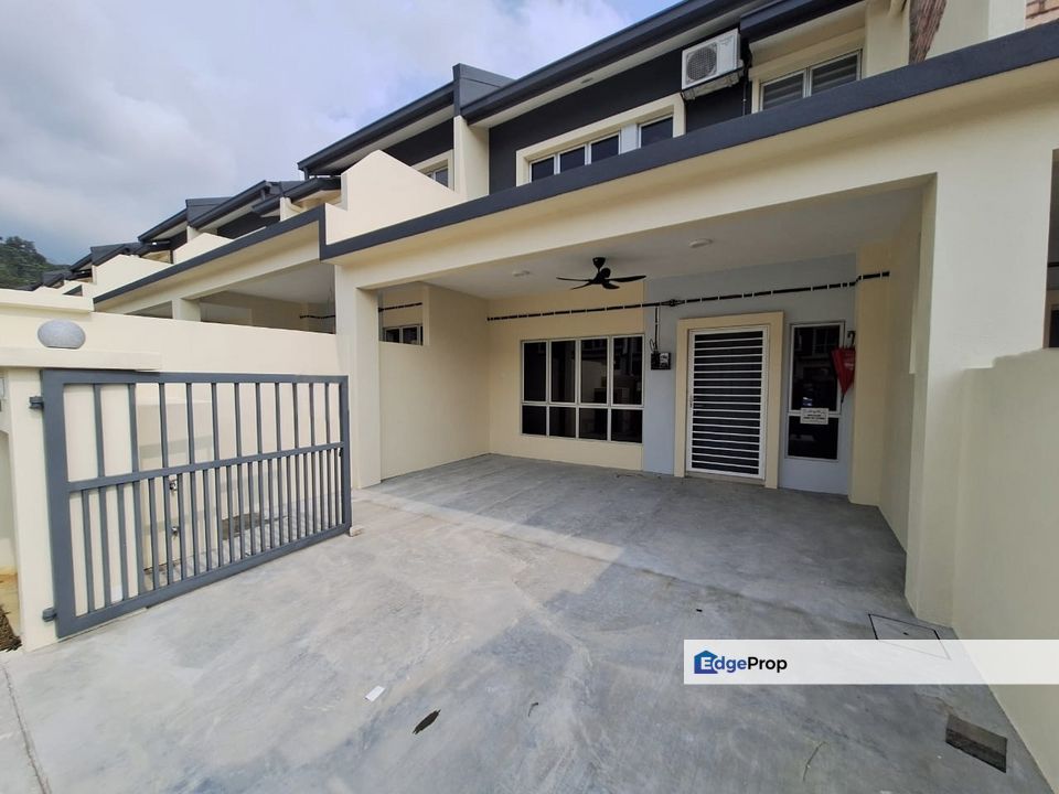 [Rent] Taman Saffron - Semi Furnished - 1200sf - 4R4B - Bukit Sentosa, Selangor, Rawang