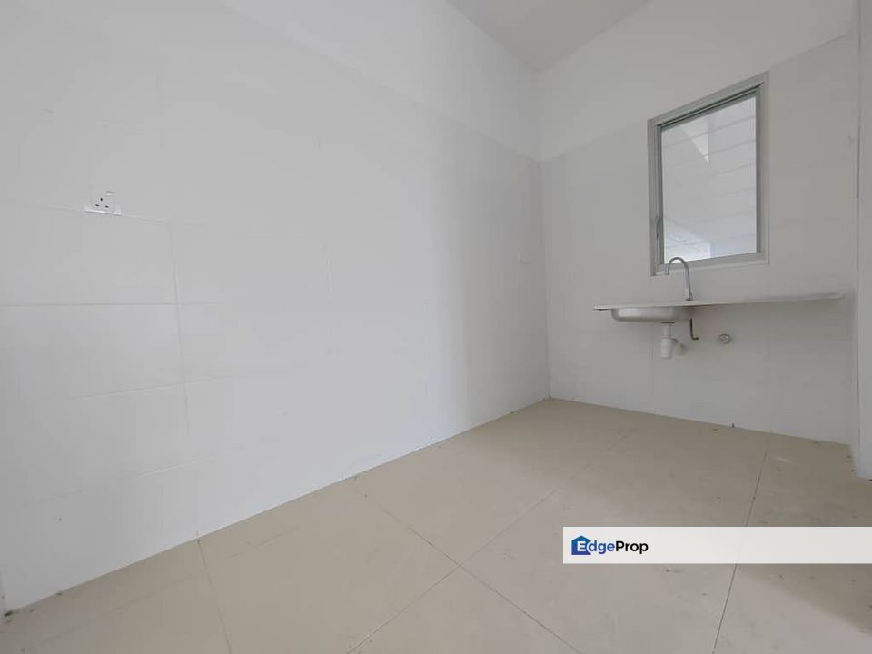 Perdana Park Apartment - With Lift - 850sf - 3R2B - Bandar Tasik Puteri, Selangor, Rawang