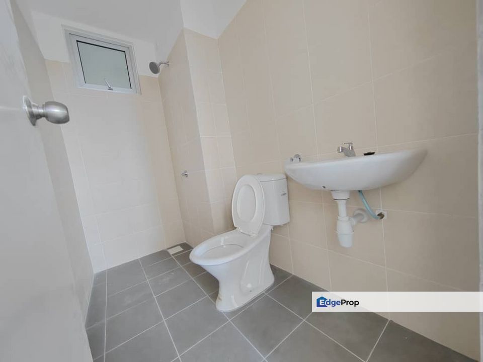 Perdana Park Apartment - With Lift - 850sf - 3R2B - Bandar Tasik Puteri, Selangor, Rawang