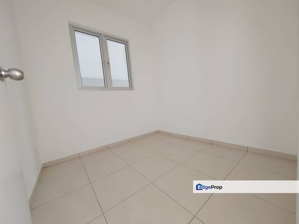 Perdana Park Apartment - With Lift - 850sf - 3R2B - Bandar Tasik Puteri, Selangor, Rawang