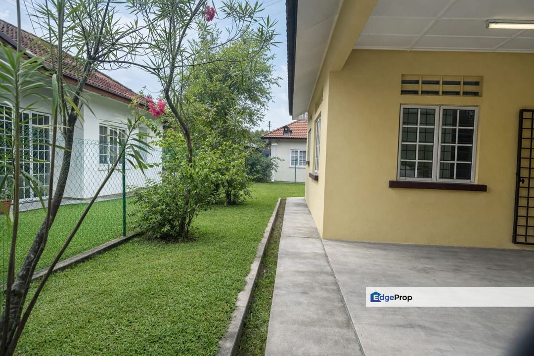 Bandar Mahkota Banting - Bungalow - 5000sf - 4R2B, Selangor, Banting