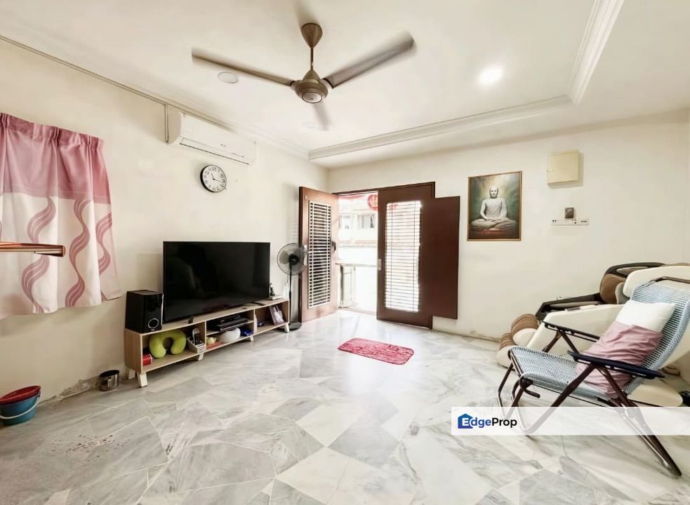 Desa 2 - Semi D - 30x70 - 4R3B - Bandar Country Homes, Selangor, Rawang