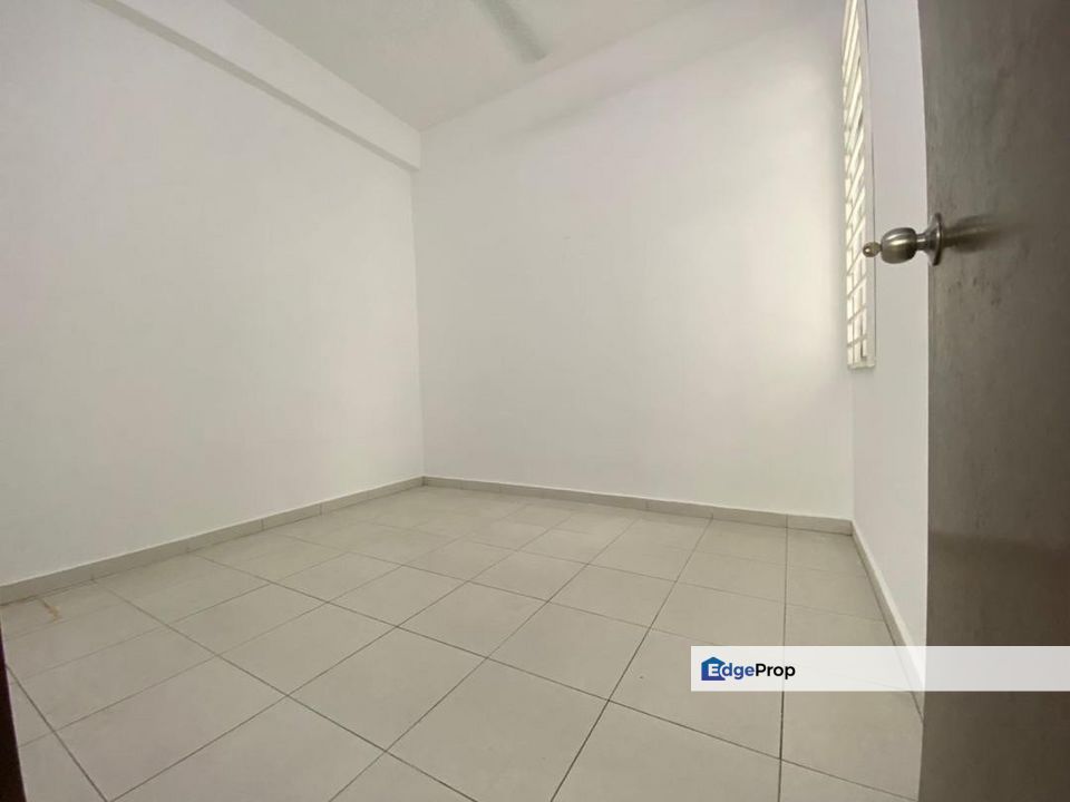 Scientex Kundang Jaya - End Lot - 3 Sty - 18x65 - 5R3B, Selangor, Rawang