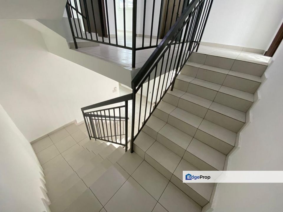 Scientex Kundang Jaya - End Lot - 3 Sty - 18x65 - 5R3B, Selangor, Rawang