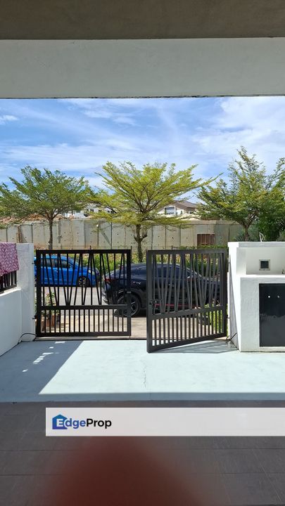 M residence 1 - Facing Empty - End Lot - 18x70 - 4R3B, Selangor, Rawang