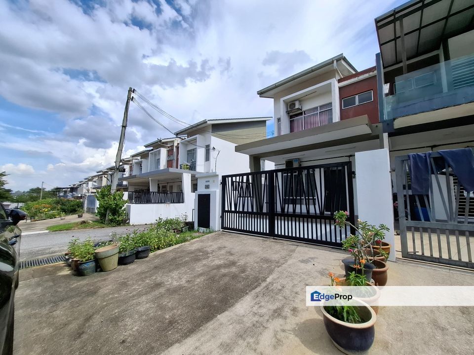 M residence 1 - Facing Empty - End Lot - 18x70 - 4R3B, Selangor, Rawang