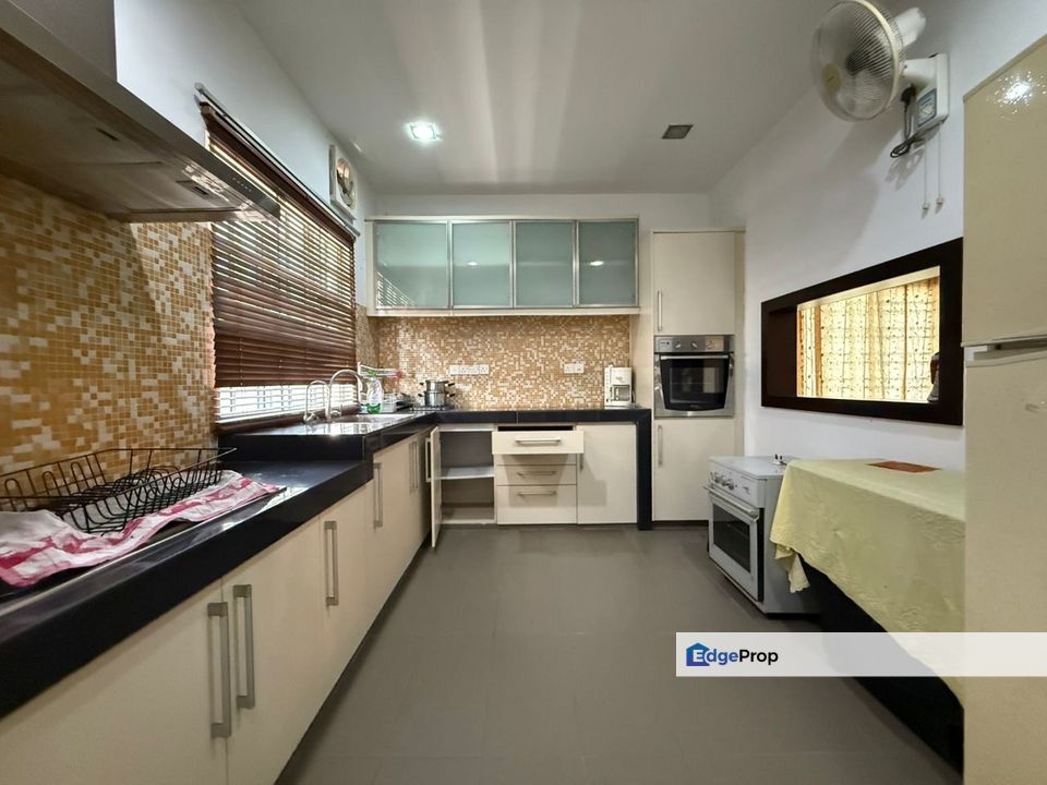 Jalan RP 13 - Corner - 3401sf -  5R3B - Rawang Perdana 2, Selangor, Rawang