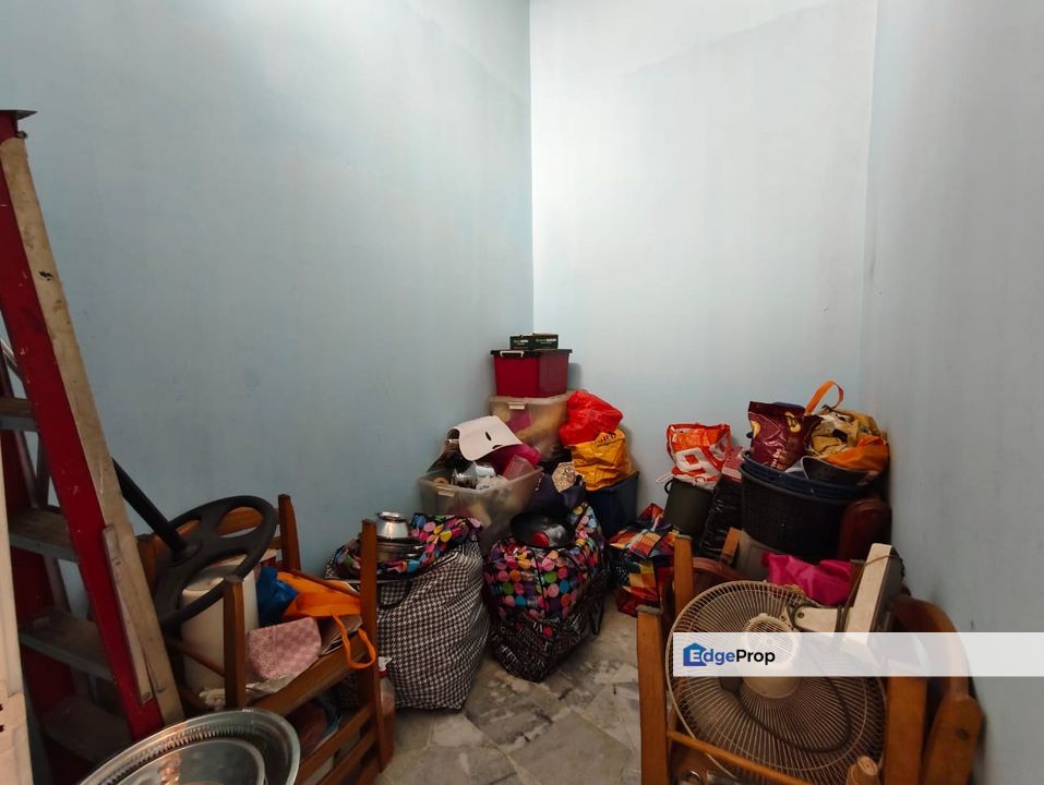 Jalan Teratai - 20x65 - 3R2B - Bukit Beruntung, Selangor, Rawang