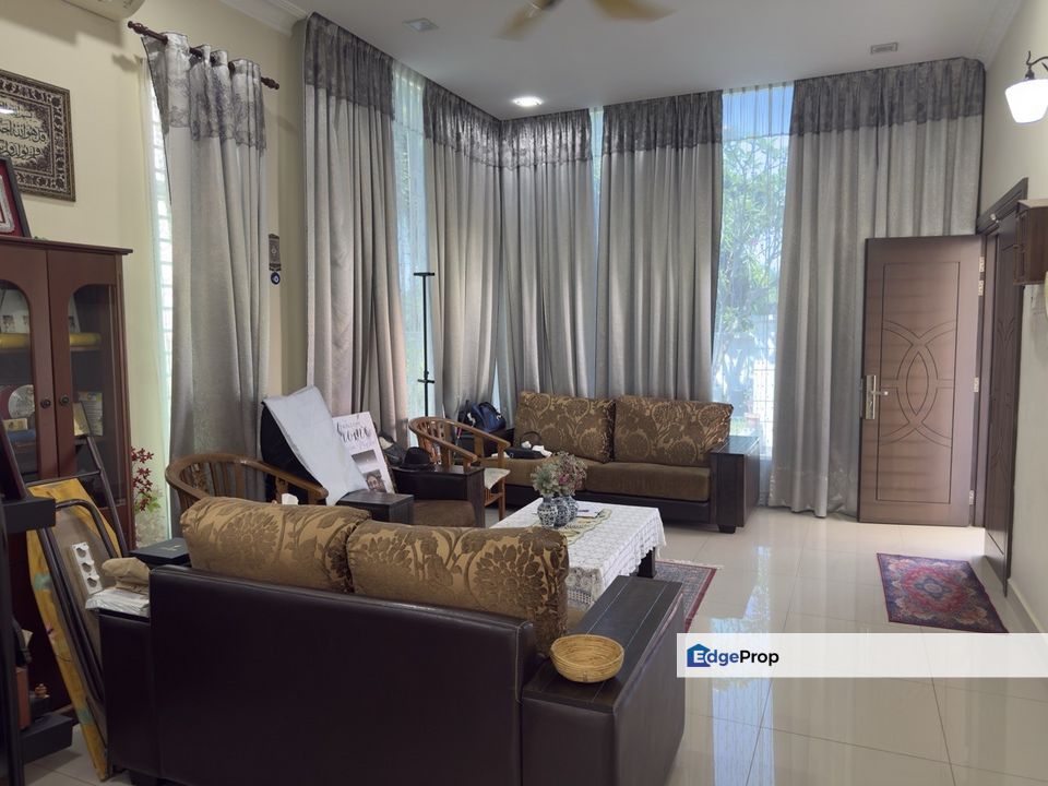 Bungalow for Sale in Subang Jaya | Peaceful Neighbourhood, Selangor, Subang Jaya