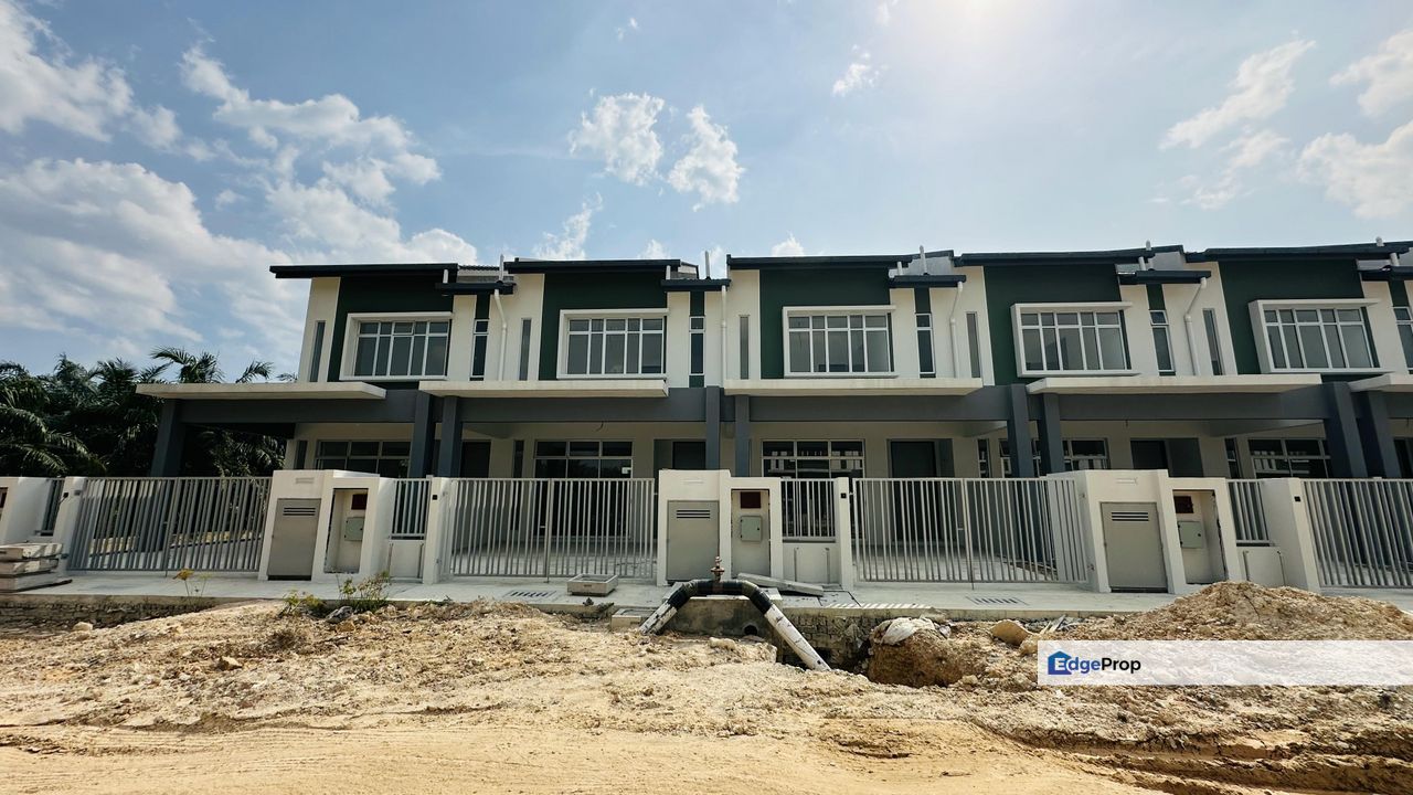 New Double Storey Taman Langat Utama Near Sepang, Selangor, Banting